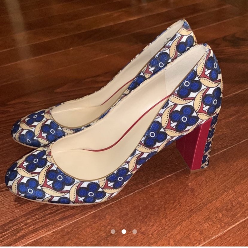 Heels size 7